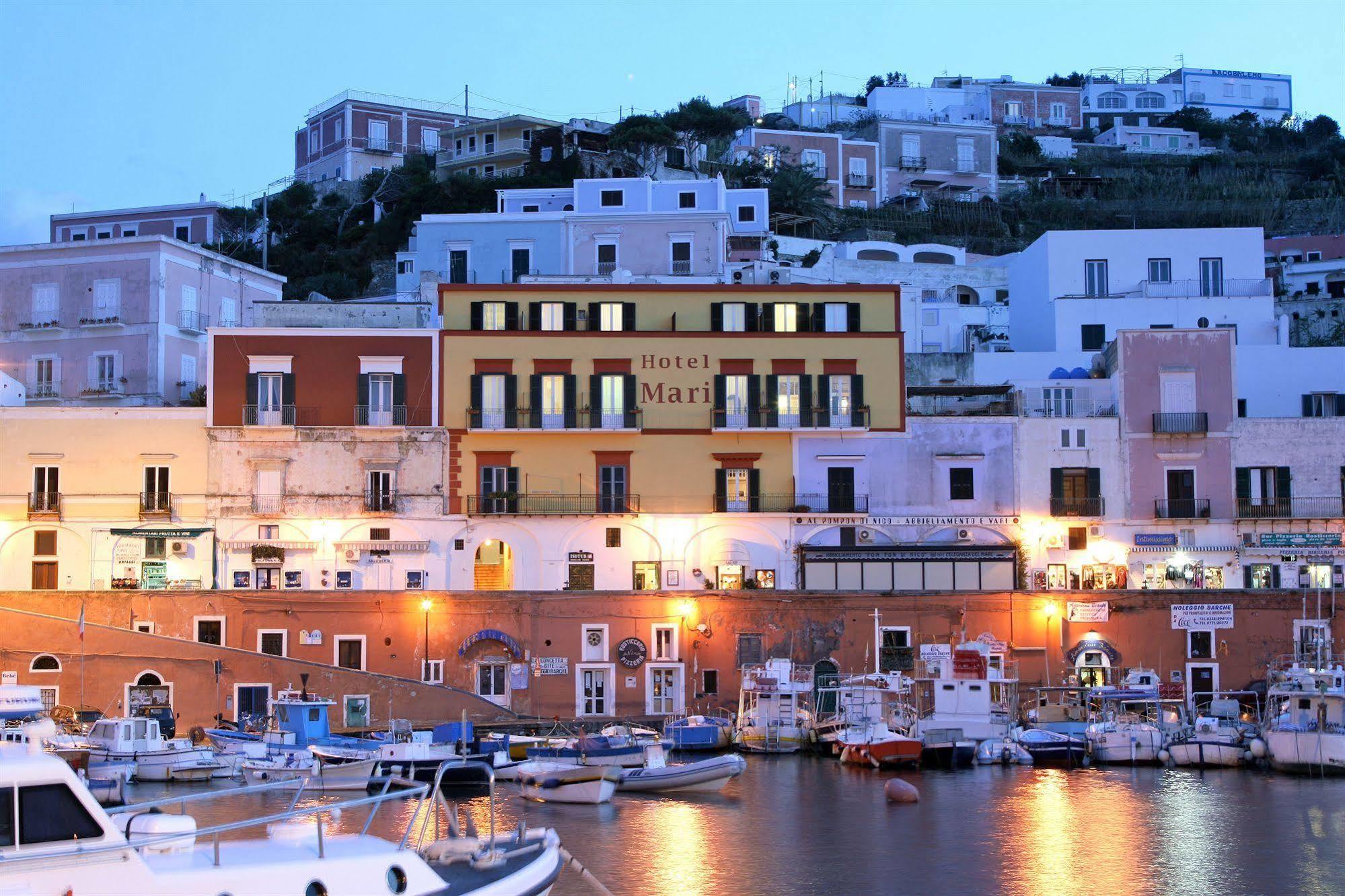 Locanda Mari Ponza Bagian luar foto
