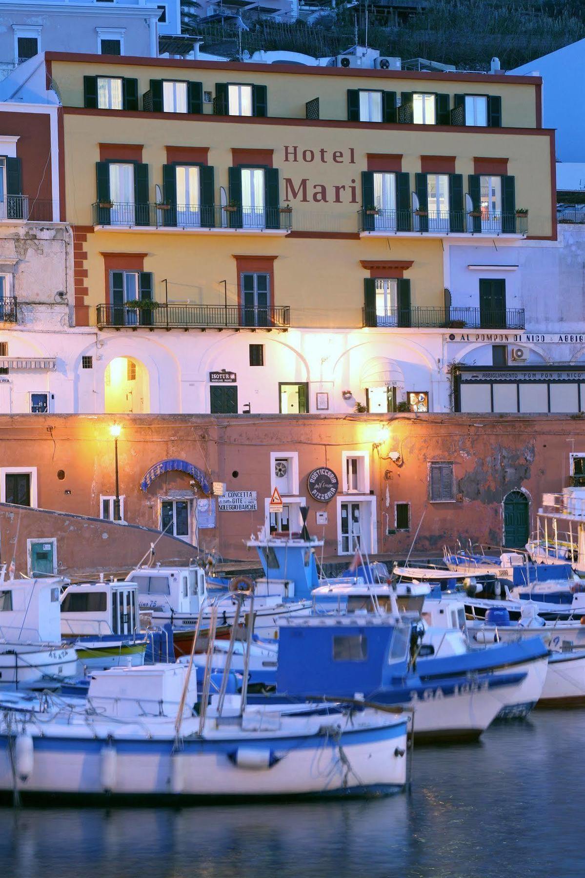 Locanda Mari Ponza Bagian luar foto