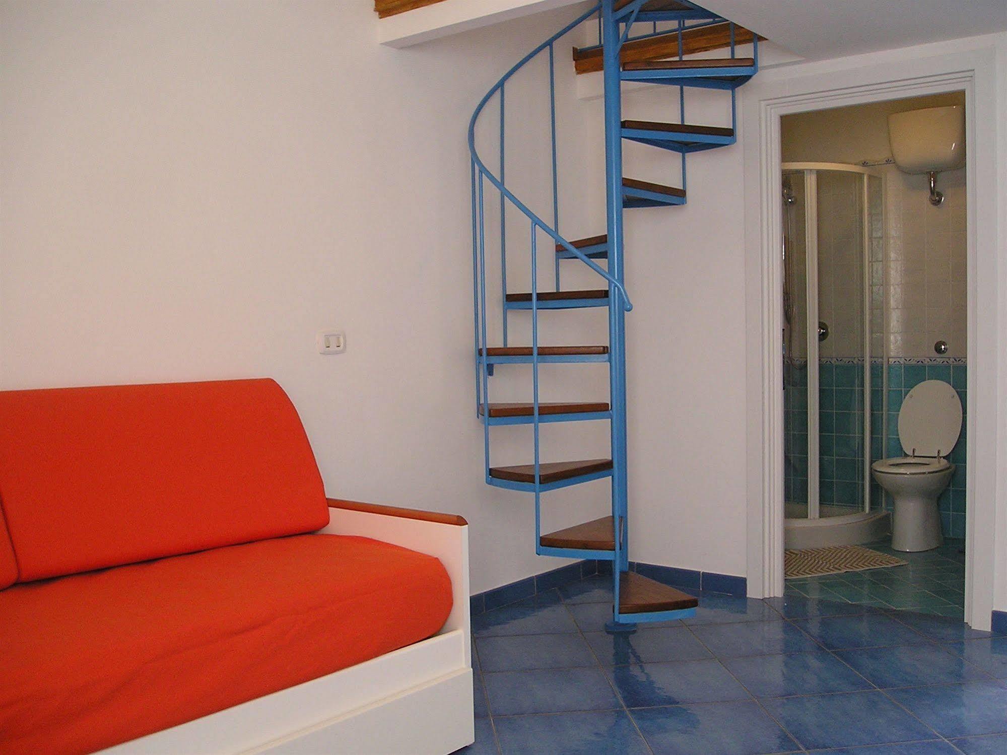 Locanda Mari Ponza Bagian luar foto