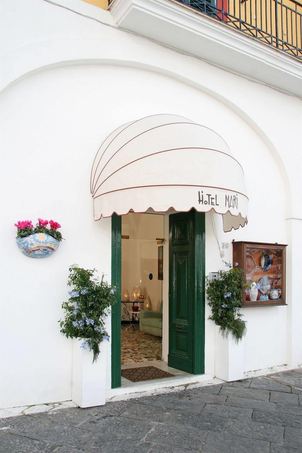 Locanda Mari Ponza Bagian luar foto